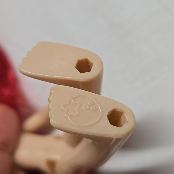 Strawberry Shortcake 6" Doll Figure 2008 TCFC Poseable Freestanding  CUTE - Picture 8 of 14